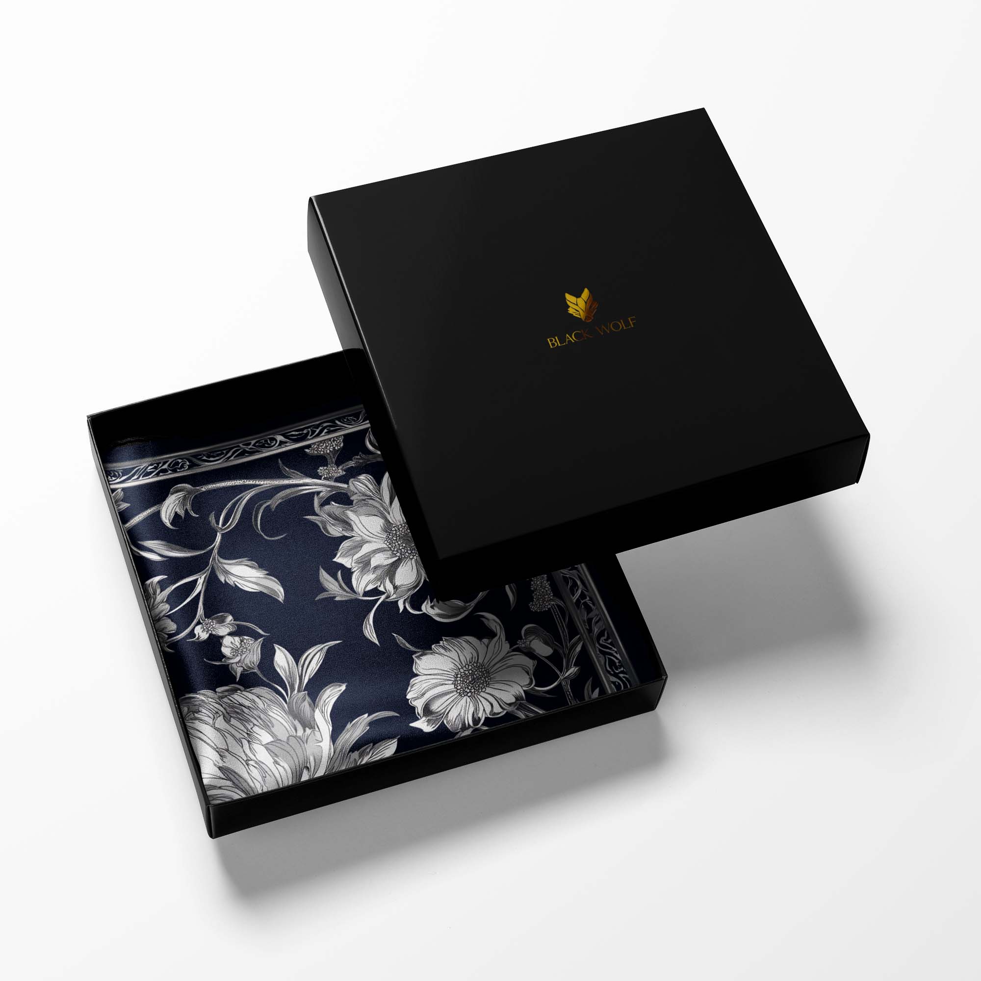 ENGRAVING SILK POCKET SQUARE
