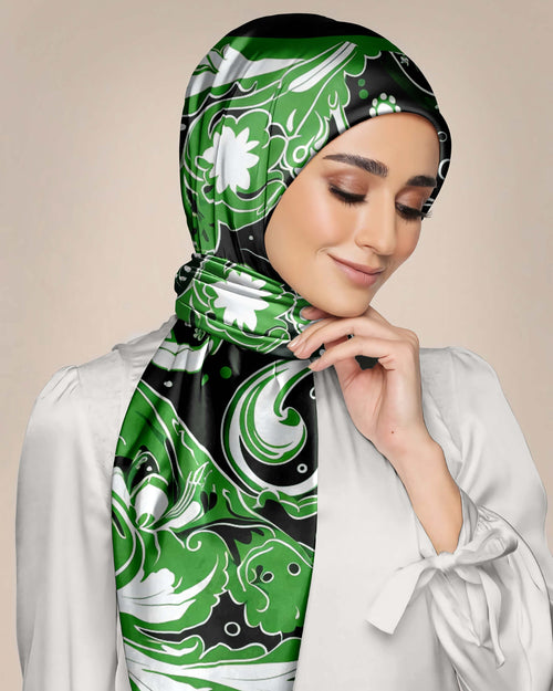 Women's Green Hijab | Greeen Silk Hijab | Black Wolf