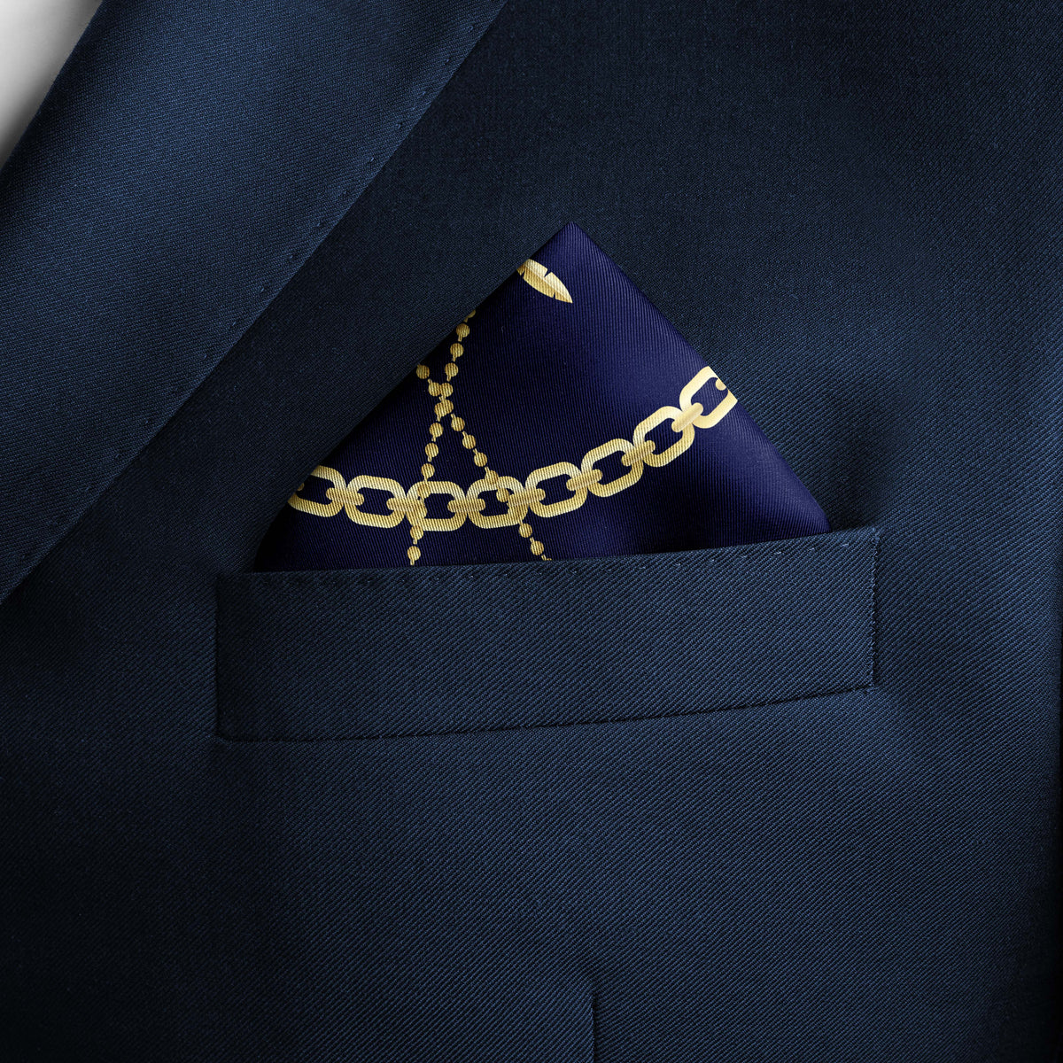 GOLDEN CHAIN LOOP SILK POCKET SQUARE