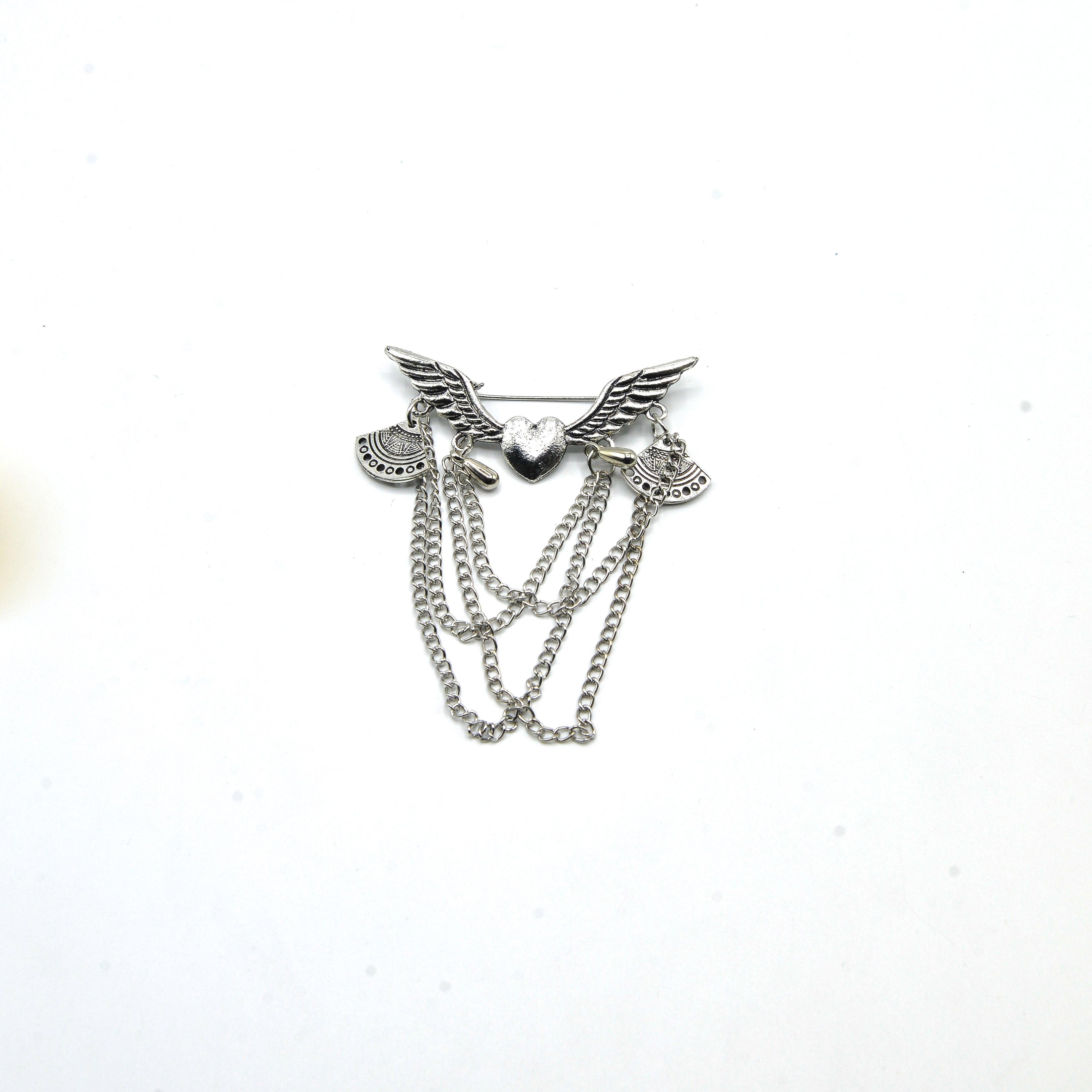 SILVER HEART TASSELS BROOCH