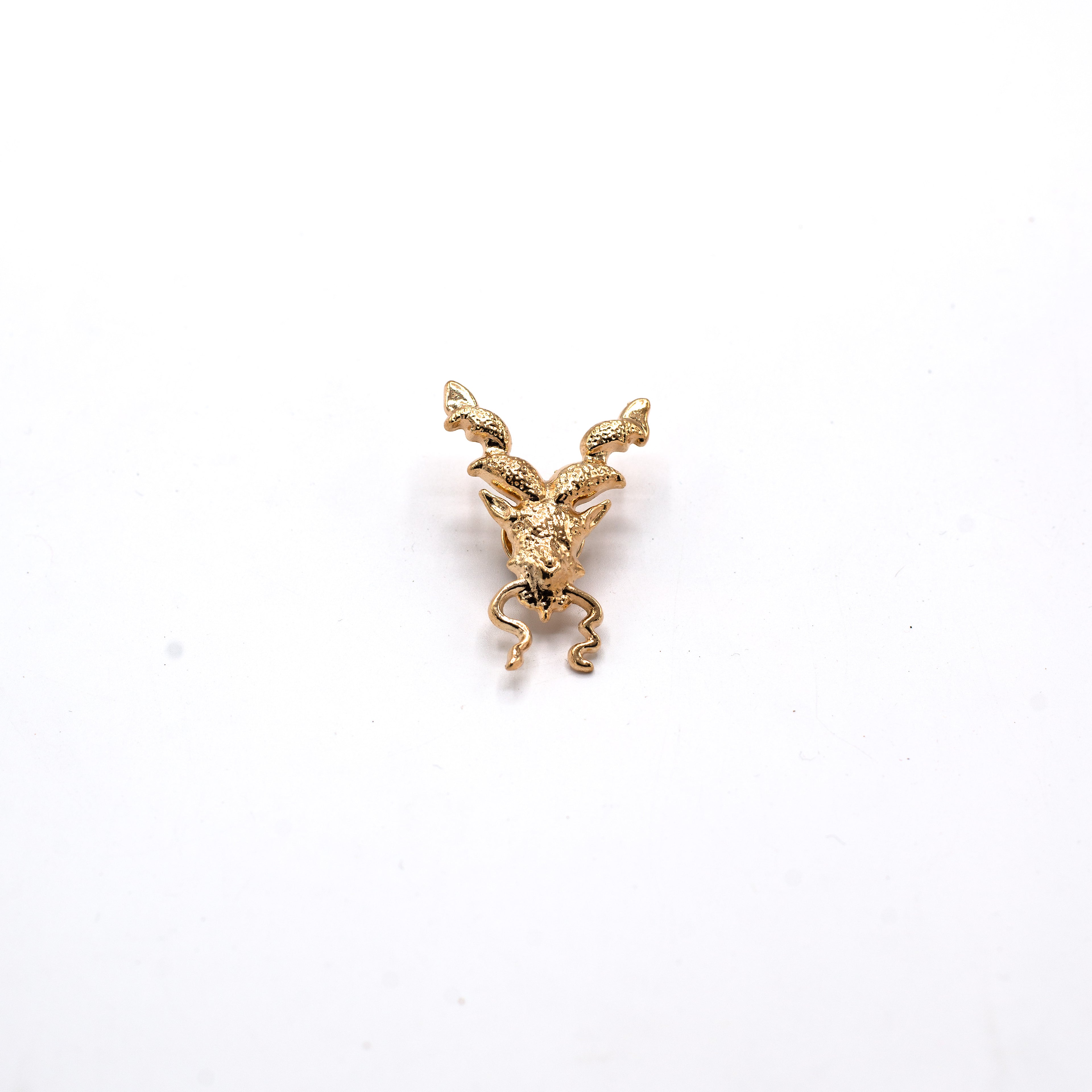 GOLDEN ANTIQUE MARKHOR BROOCH