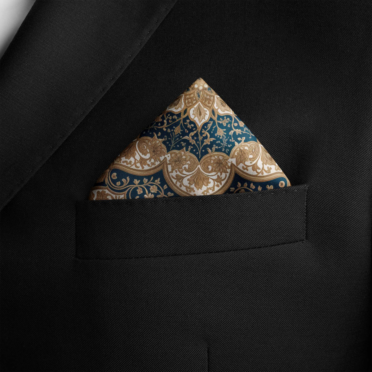 SAPPHIRE MEDALLION SILK POCKET SQUARE