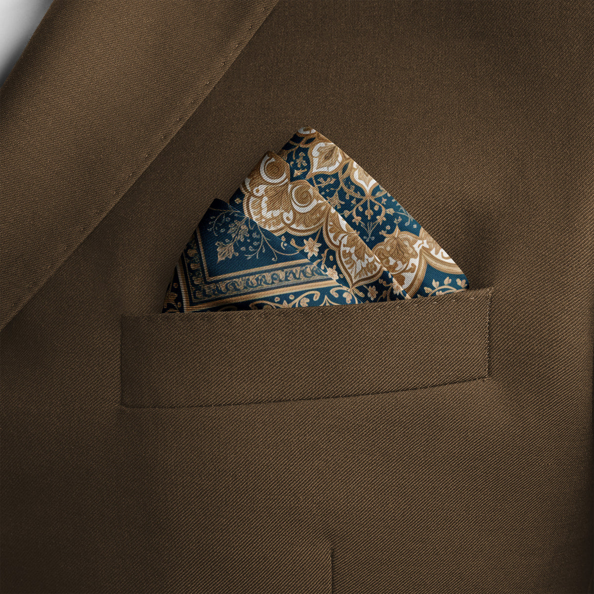 SAPPHIRE MEDALLION SILK POCKET SQUARE