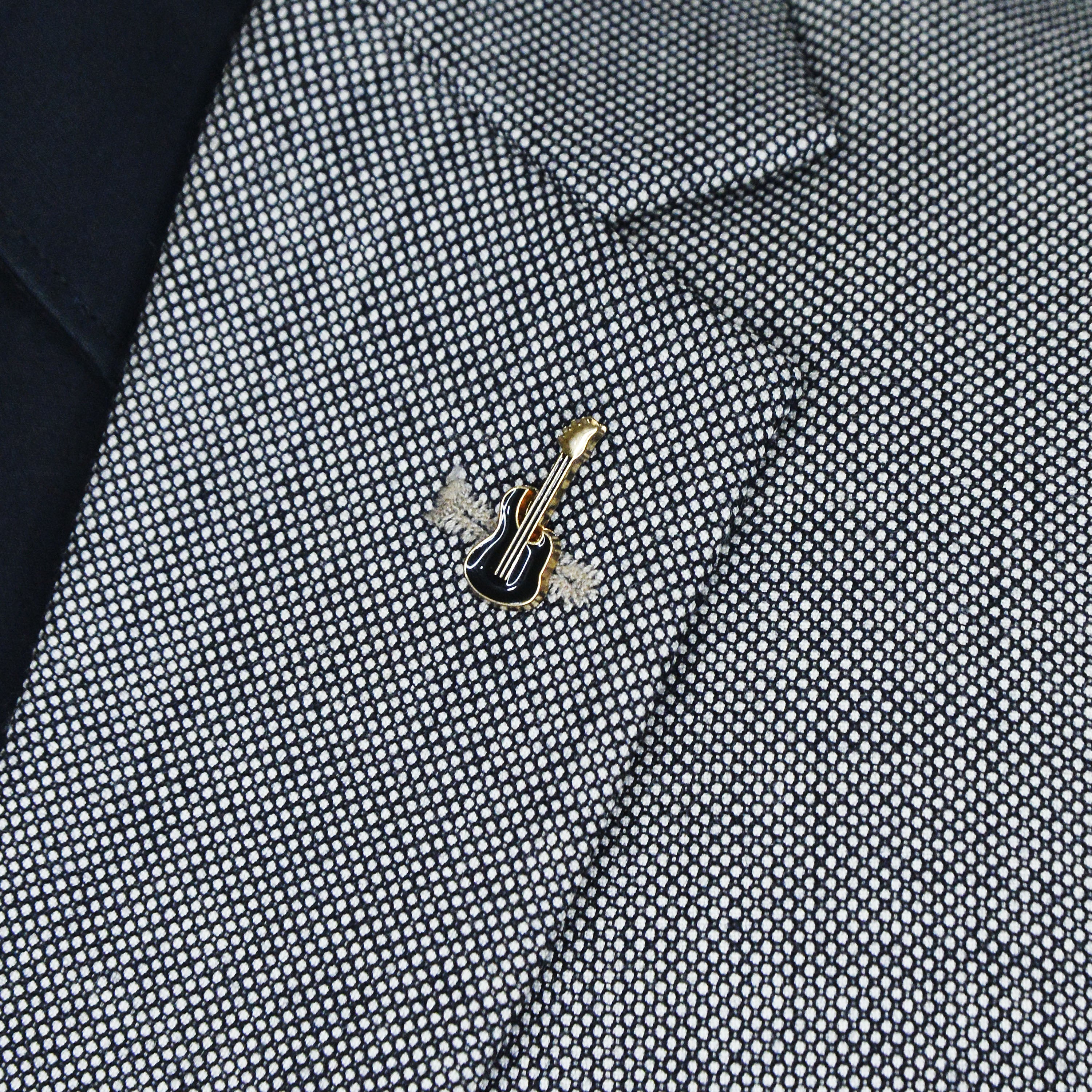 BLACK & GOLD GUITAR BROOCH